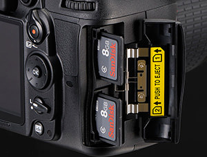 Nikon D7000 Doble Ranura